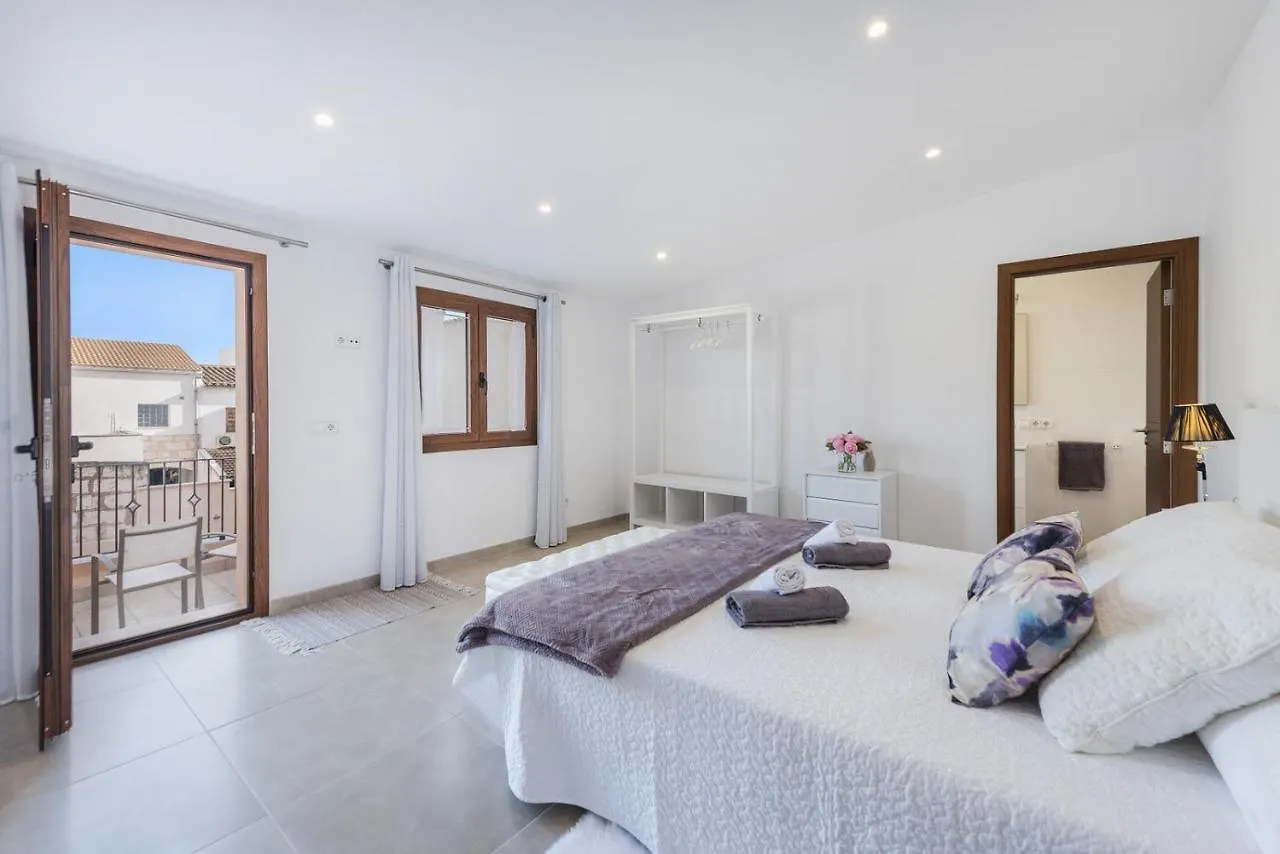 Sa Placeta New Reformed Large Town House With Pool Sa Pobla Сasa de vacaciones